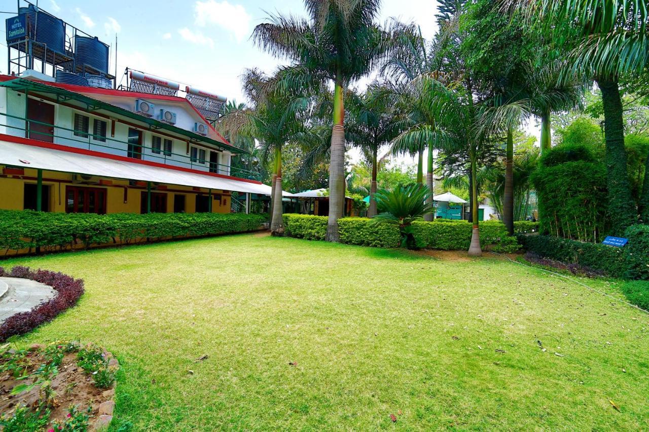 Hotel Samiralok Mount Abu Exterior photo